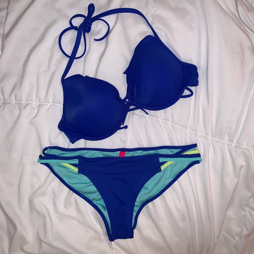 Victoria’s Secret Bathing Suit Set👙